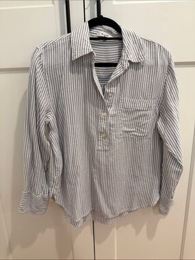 Madewell Light Blue and White Striped Casual Button Down Shirt